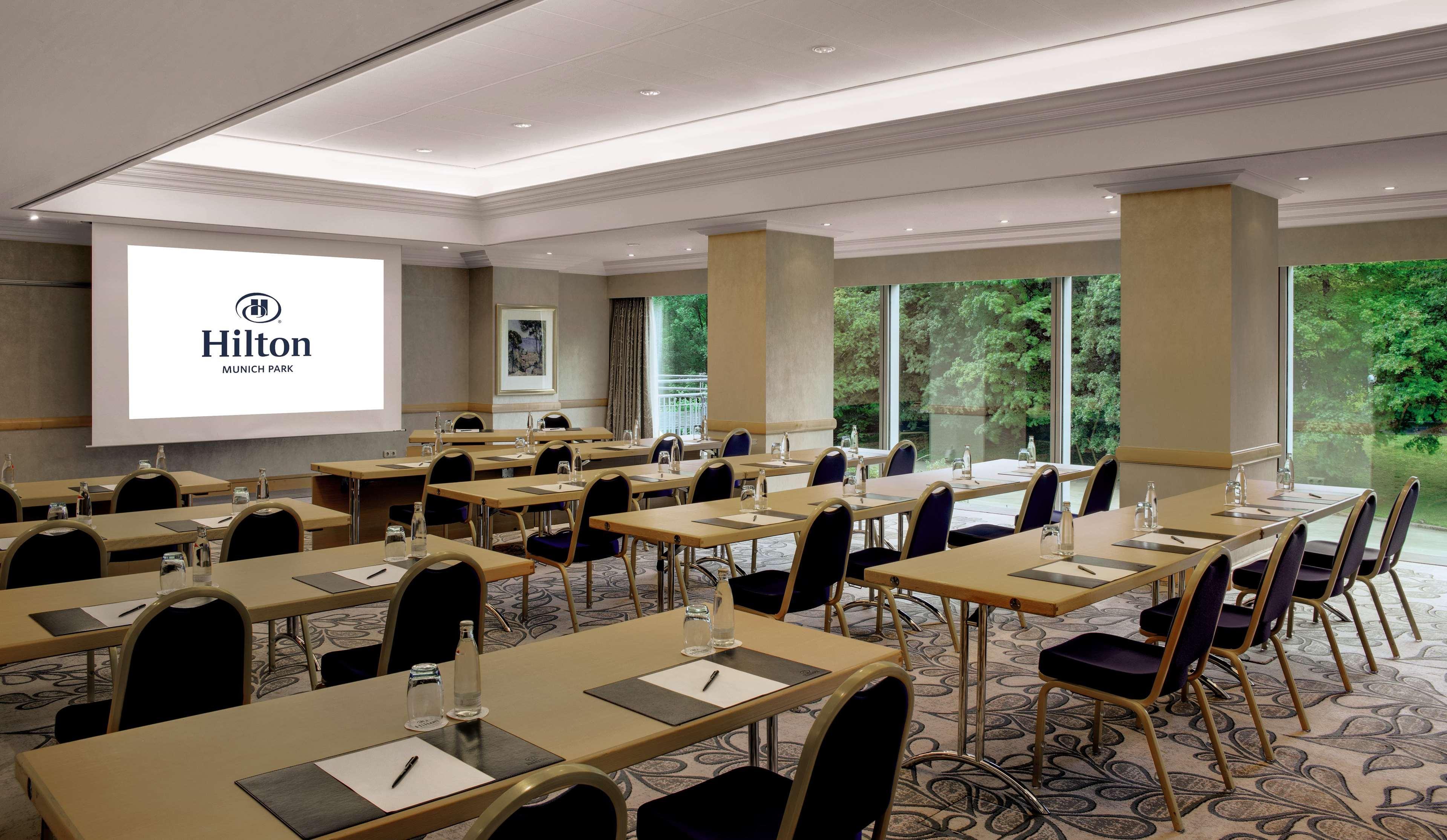 Hilton Munich Park Hotel Bagian luar foto
