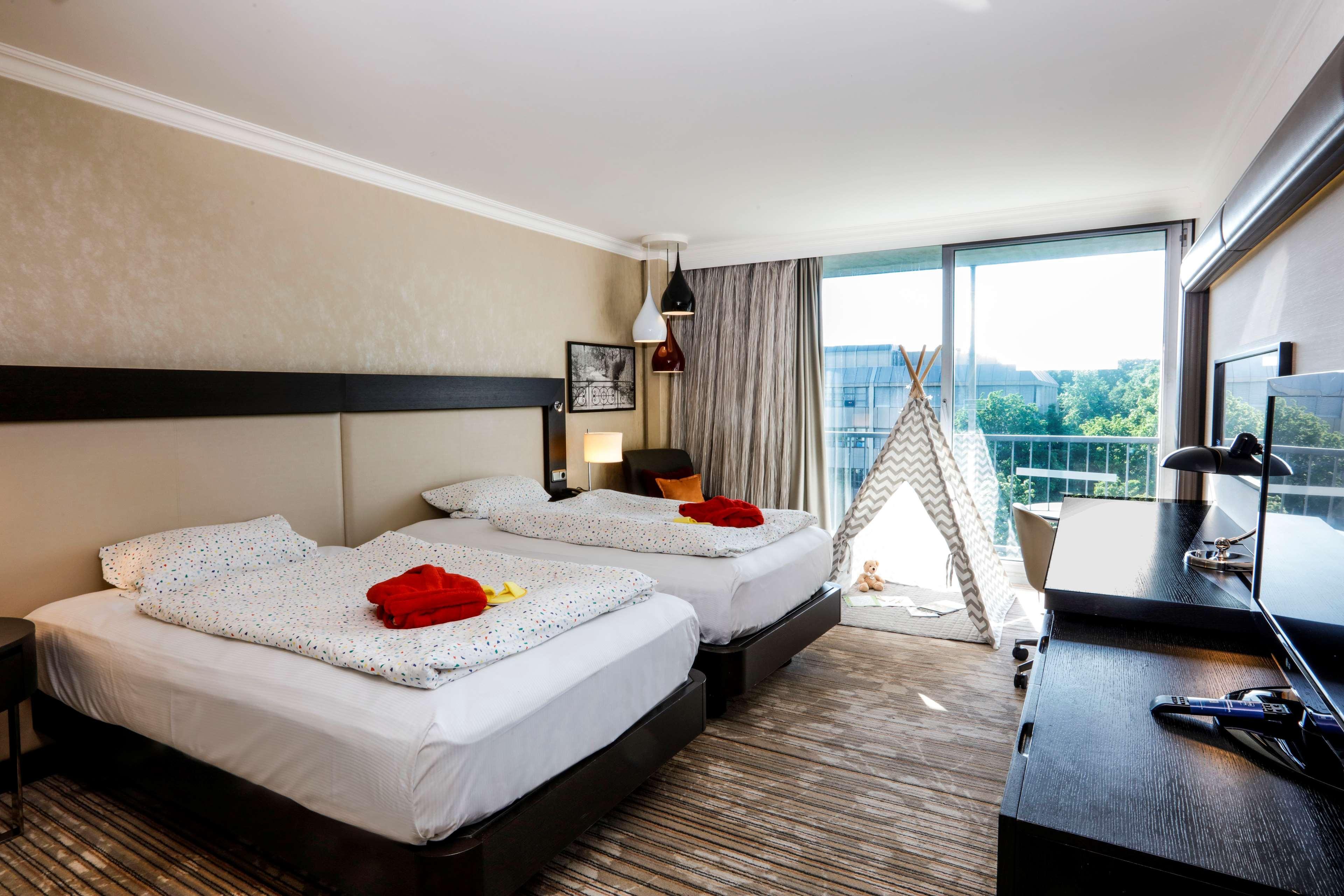 Hilton Munich Park Hotel Bagian luar foto