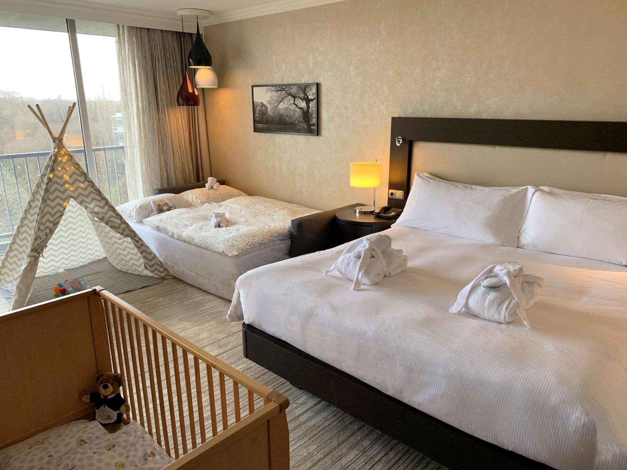 Hilton Munich Park Hotel Bagian luar foto